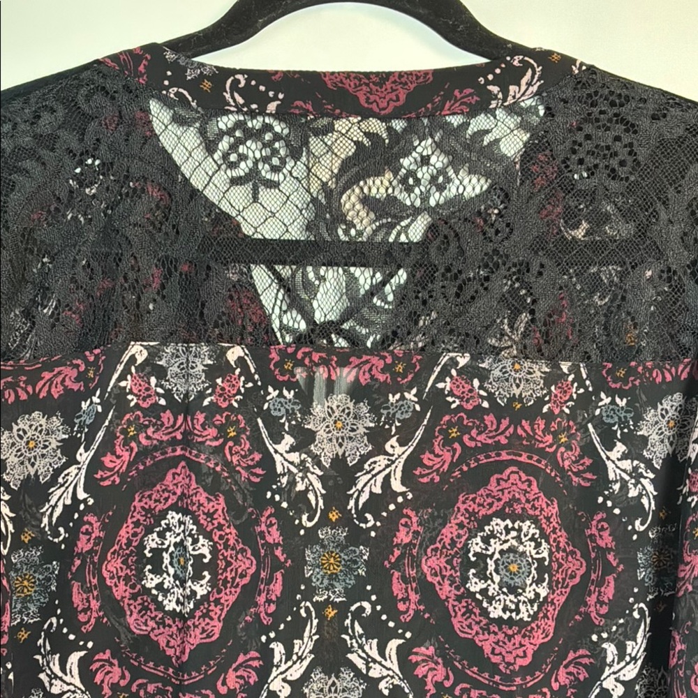 Bohemian Knox Rose Black and Pink Patterned Blouse Relaxed Fit - Picture 7 of 10